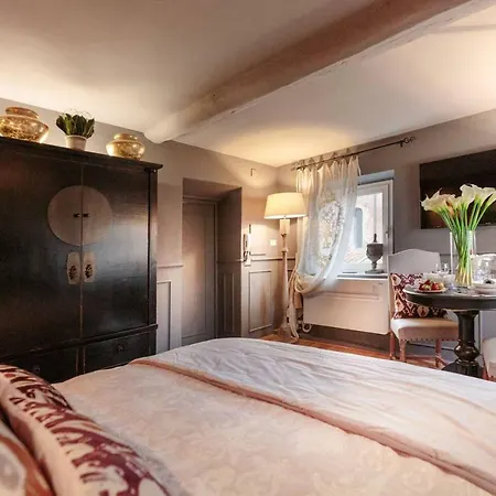 The Palatial Charming & Luxury 1 Bdr *